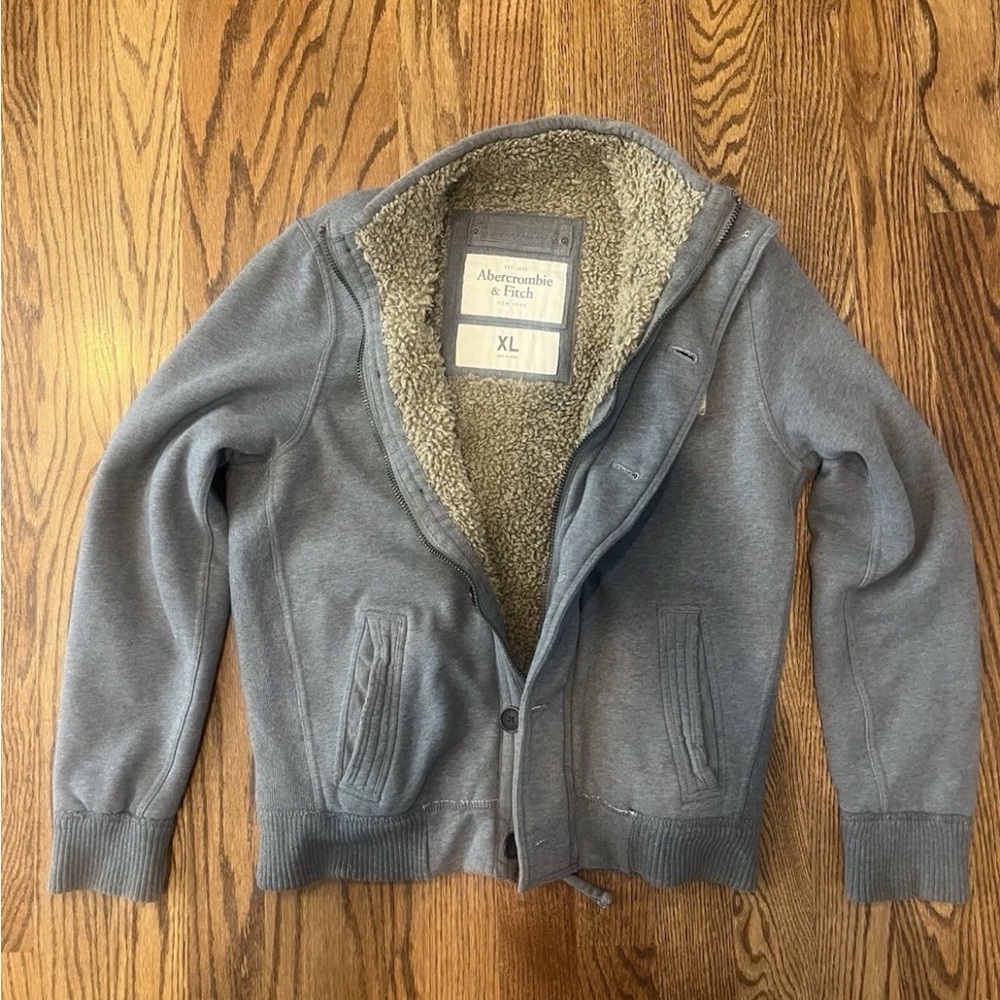 Abercrombie Thick Faux Fur Jacket Grey Tan Zip And Button Closure XL